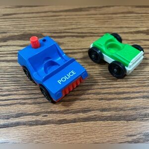 FISHER PRICE Little People Vintage Blue Red Police Car Green White Vehicle Gas